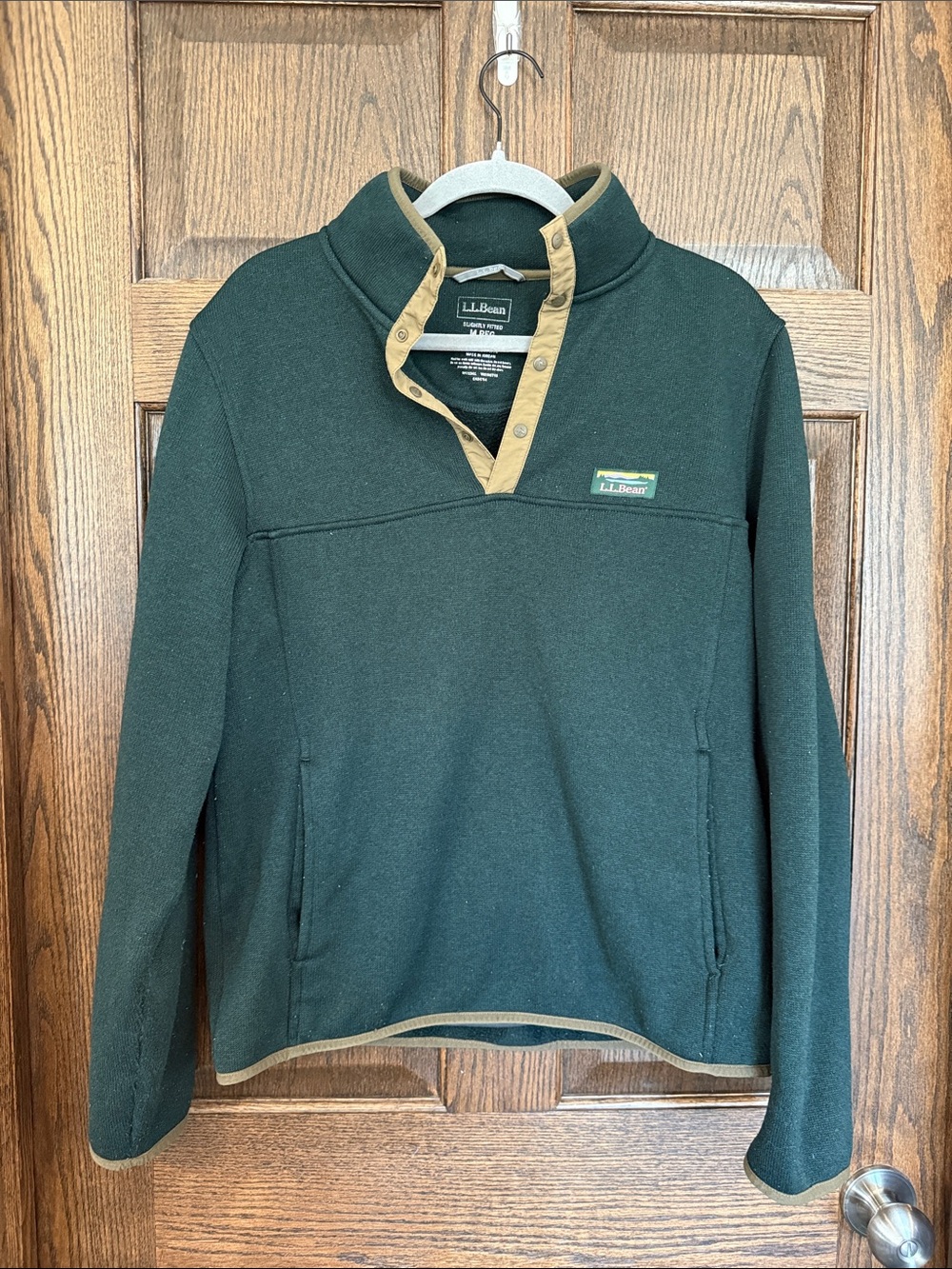 L.L. Bean Men’s Forest Green Quarter Snap Fleece with Tan Trim Kangaroo Pocket M